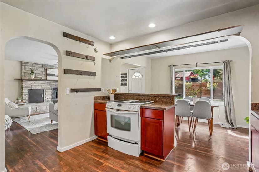 Property photo for 6605 Sidney Road Sw, Port Orchard photo 10