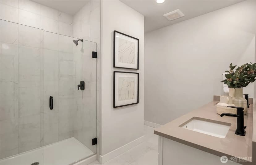 Property photo for 6949 Ne 184th Lane #202, Kenmore photo 14