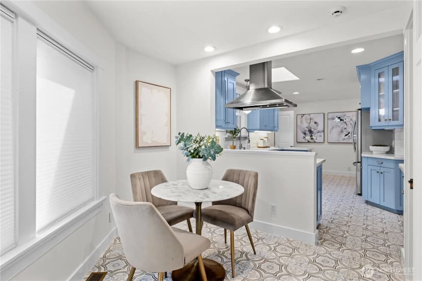 Property photo for 324 27th Avenue E, Seattle photo 15