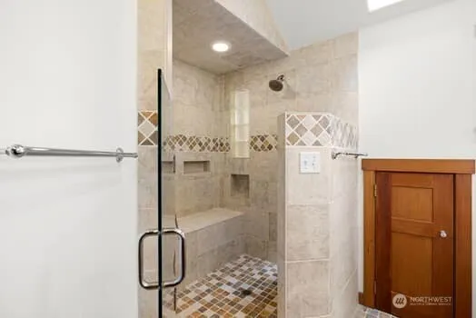 Property photo for 324 27th Avenue E, Seattle photo 23