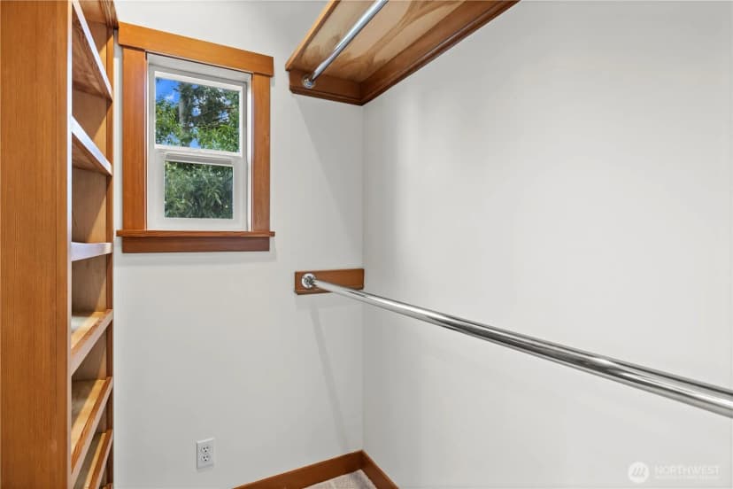 Property photo for 324 27th Avenue E, Seattle photo 24