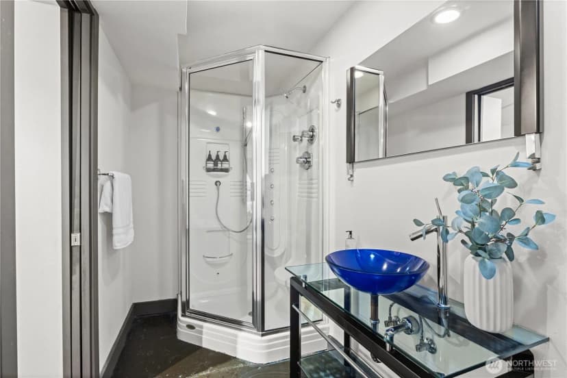 Property photo for 324 27th Avenue E, Seattle photo 33