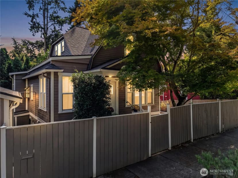Property photo for 324 27th Avenue E, Seattle photo 38