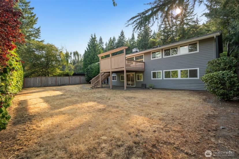 Property photo for 136 128th Avenue Ne, Bellevue photo 35