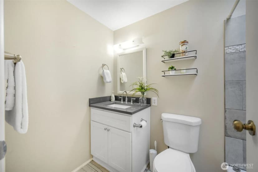 Property photo for 136 128th Avenue Ne, Bellevue photo 22