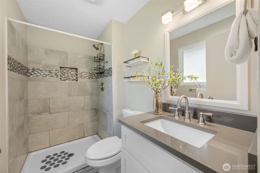 Property photo for 136 128th Avenue Ne, Bellevue photo 18