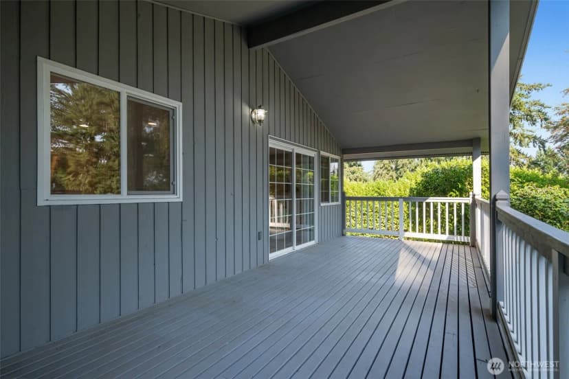 Property photo for 136 128th Avenue Ne, Bellevue photo 32