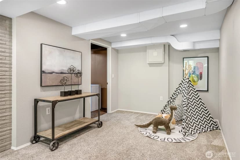 Property photo for 136 128th Avenue Ne, Bellevue photo 26