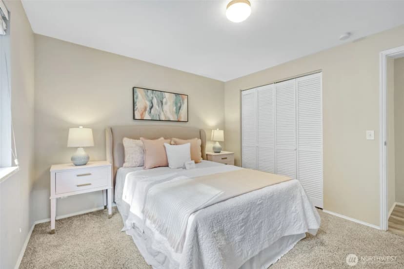 Property photo for 136 128th Avenue Ne, Bellevue photo 21