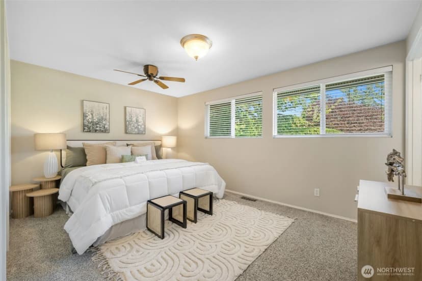 Property photo for 136 128th Avenue Ne, Bellevue photo 14