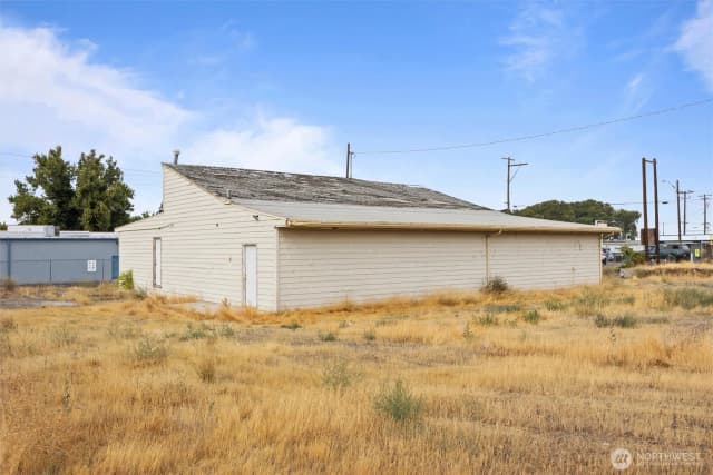 Property photo for 209 N Washington Street, Kennewick photo 5