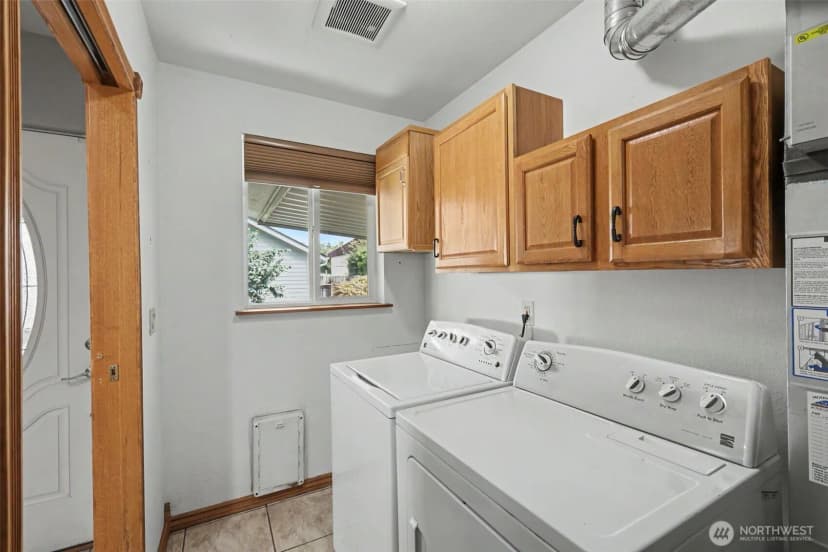 Property photo for 202 E Street Sw, Auburn photo 11