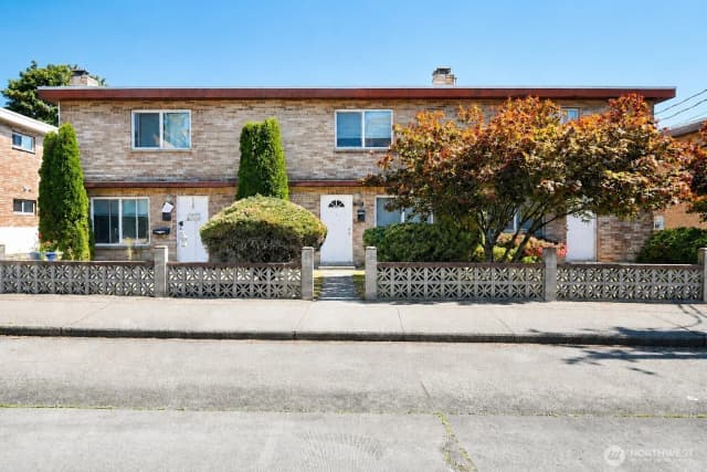 Property photo for 9208 Ashworth Avenue N, Seattle
