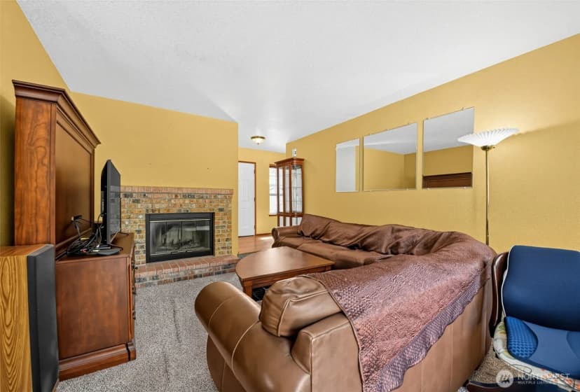 Property photo for 20901 116th Street E, Bonney Lake photo 11