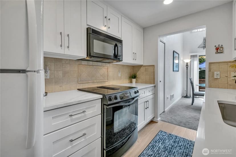Property photo for 22352 6th Avenue S #2, Des Moines photo 19