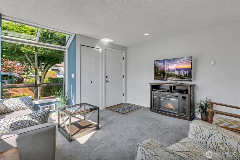 Property photo for 22352 6th Avenue S #2, Des Moines photo 10