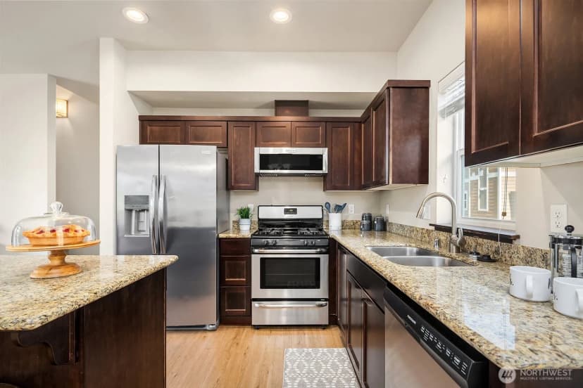 Property photo for 7236 212th Street #b, Edmonds photo 9