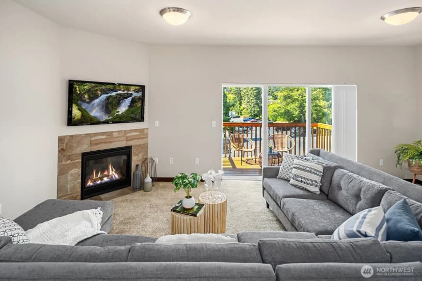 Property photo for 7236 212th Street #b, Edmonds photo 4