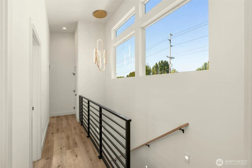 Property photo for 9251 Palatine Avenue N #b, Seattle photo 9
