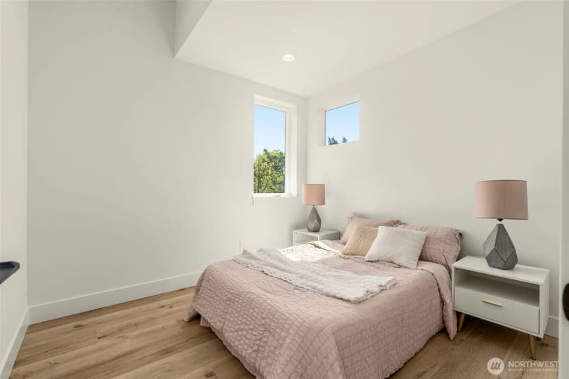 Property photo for 9251 Palatine Avenue N #b, Seattle photo 16