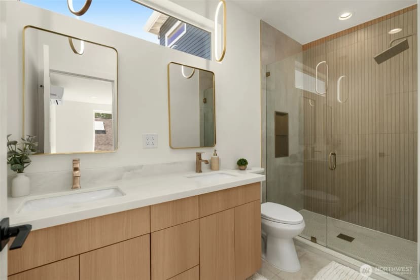 Property photo for 9251 Palatine Avenue N #b, Seattle photo 12