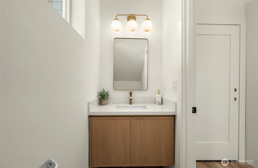 Property photo for 9251 Palatine Avenue N #b, Seattle photo 8