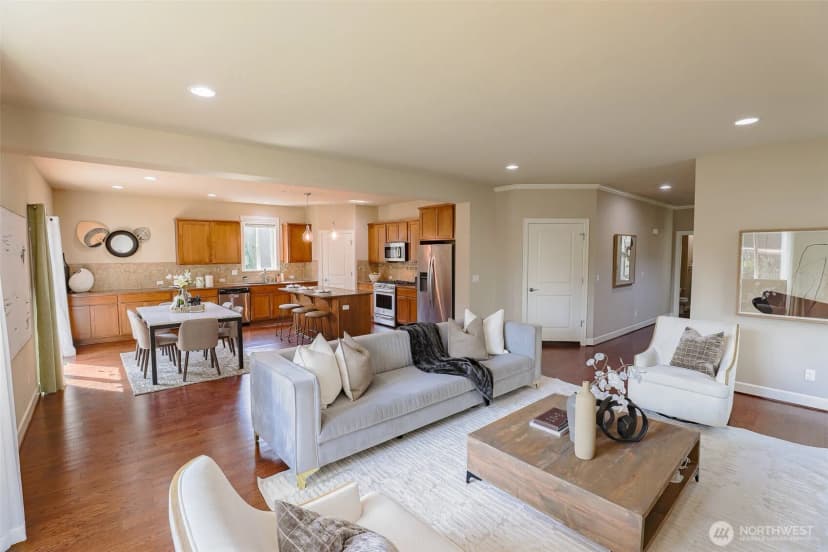 Property photo for 208 Ilwaco Place Se, Renton photo 9