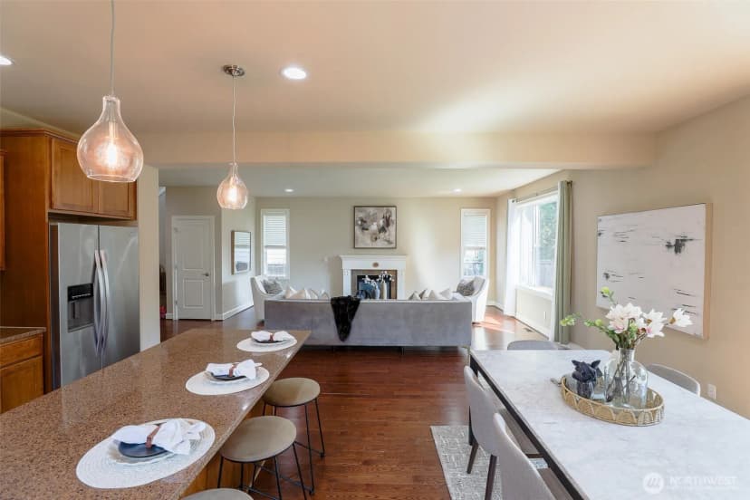 Property photo for 208 Ilwaco Place Se, Renton photo 7