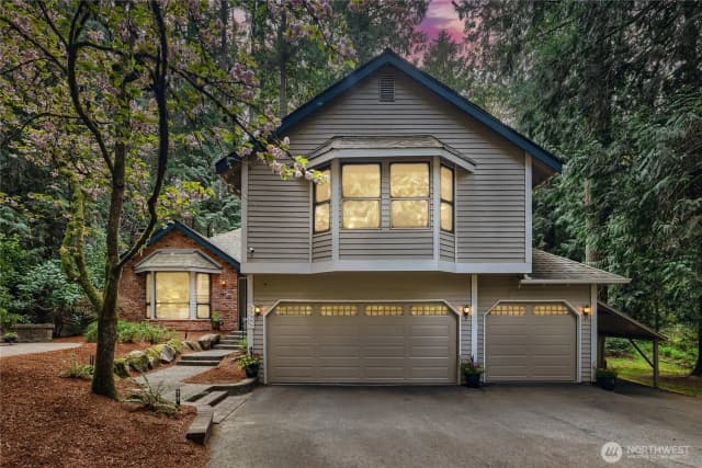 Property photo for 20525 Ne 68th Street, Redmond