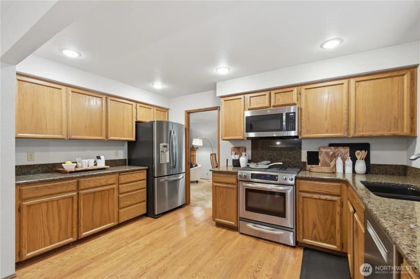 Property photo for 20525 Ne 68th Street, Redmond photo 12