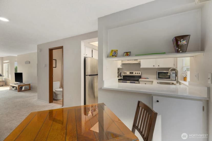 Property photo for 11802 98th Avenue Ne #b6, Kirkland photo 8
