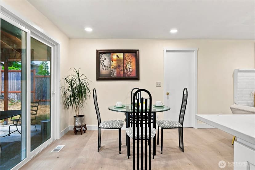 Property photo for 2525 Edmonds Avenue Ne, Renton photo 8