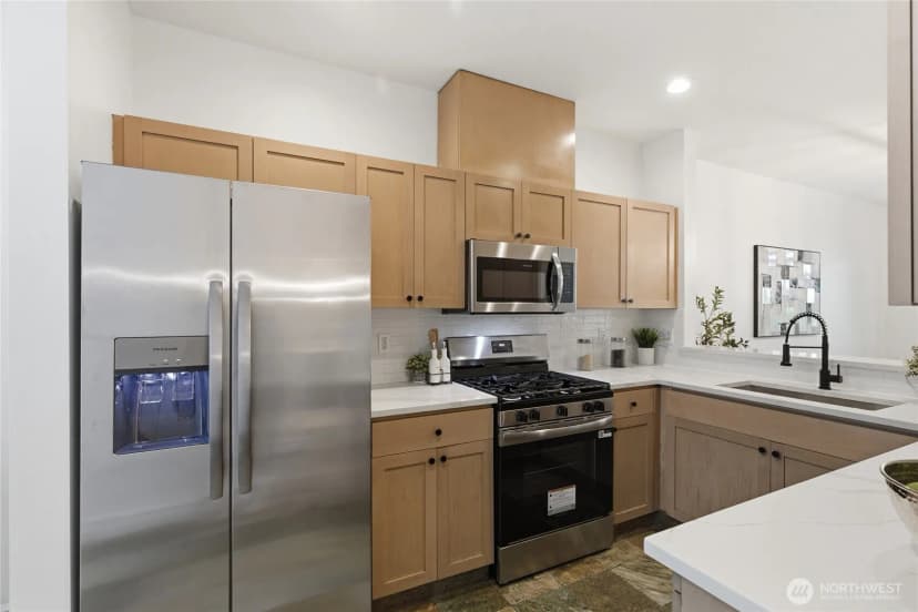 Property photo for 945 232nd Place Ne #945, Sammamish photo 5