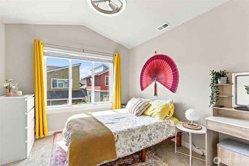 Property photo for 831 Sw 96th Place, Seattle photo 18