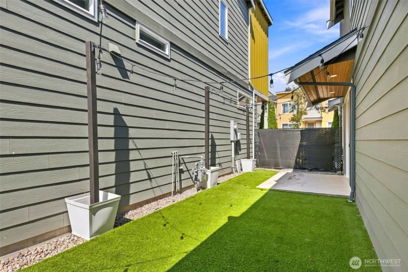 Property photo for 831 Sw 96th Place, Seattle photo 31