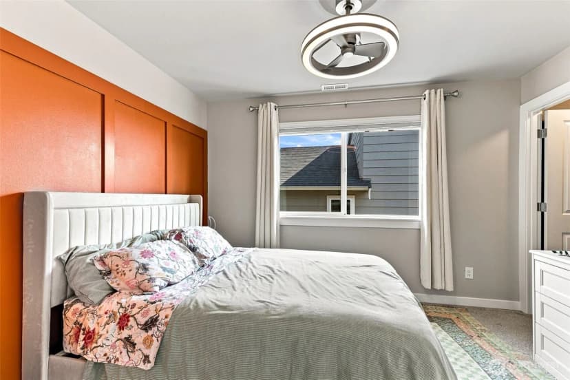 Property photo for 831 Sw 96th Place, Seattle photo 17