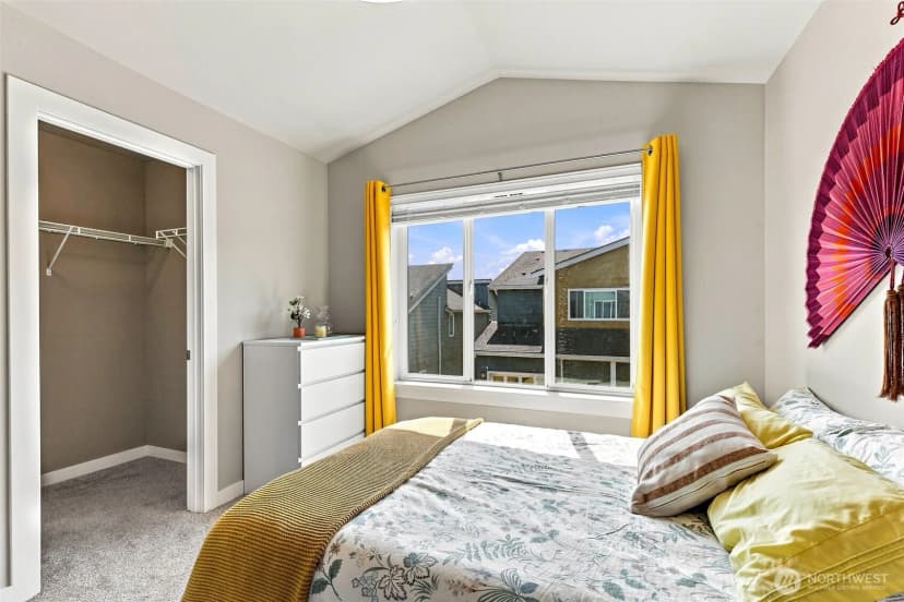 Property photo for 831 Sw 96th Place, Seattle photo 19