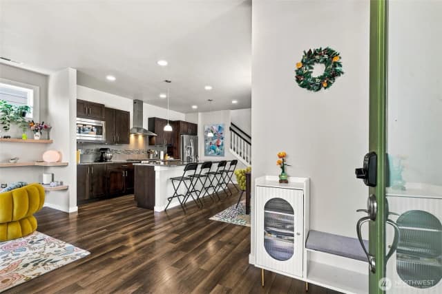 Property photo for 831 Sw 96th Place, Seattle photo 5