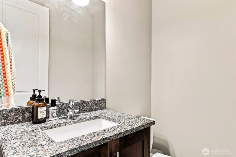 Property photo for 831 Sw 96th Place, Seattle photo 16