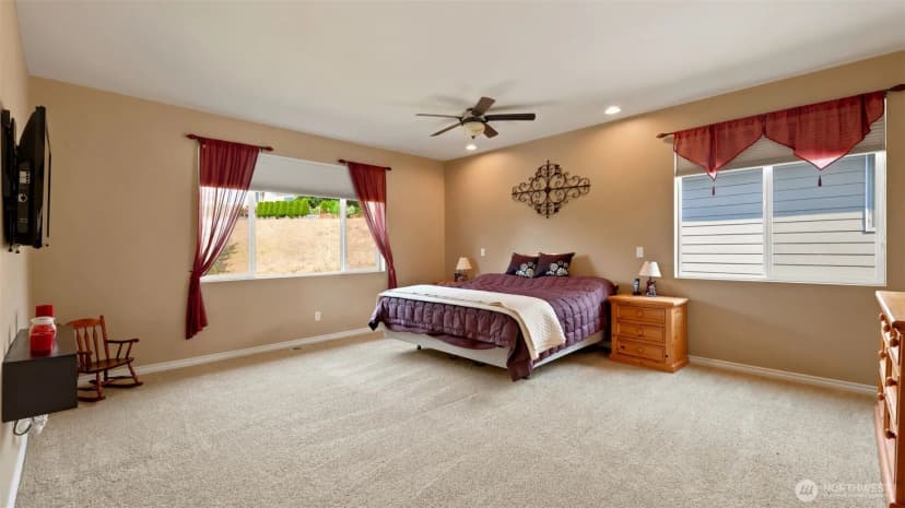 Property photo for 24610 Se 278th Street, Maple Valley photo 24