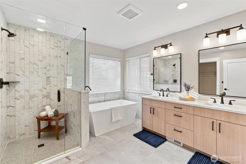 Property photo for 7649 Ne 125th Street, Kirkland photo 17