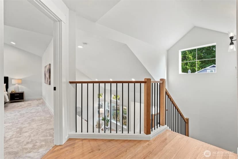 Property photo for 7649 Ne 125th Street, Kirkland photo 14