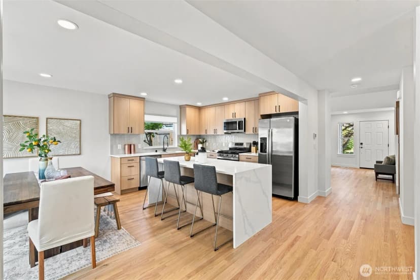 Property photo for 7649 Ne 125th Street, Kirkland photo 9