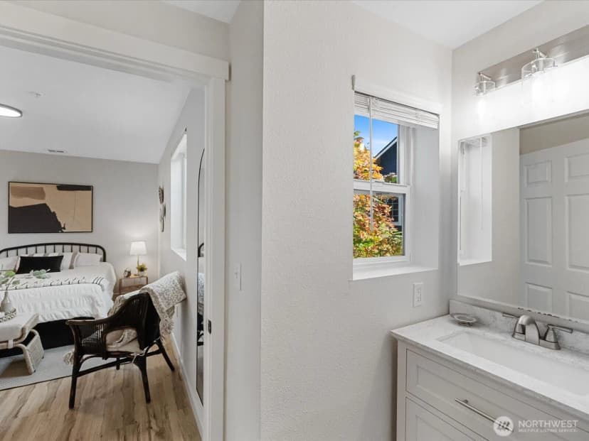 Property photo for 1318 37th Street #1202, Everett photo 21