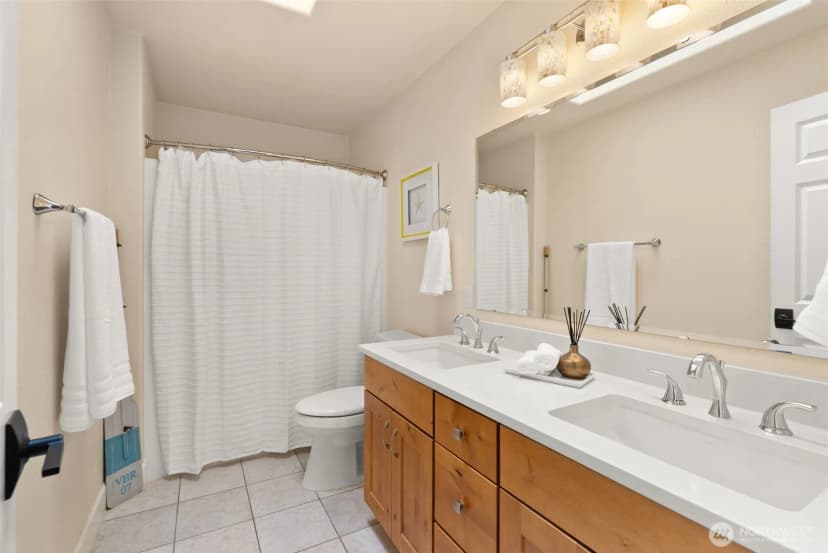 Property photo for 3301 Gravelly Beach Loop Nw, Olympia photo 26