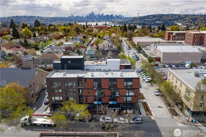 Property photo for 1601 N 45th Street #307, Seattle photo 16