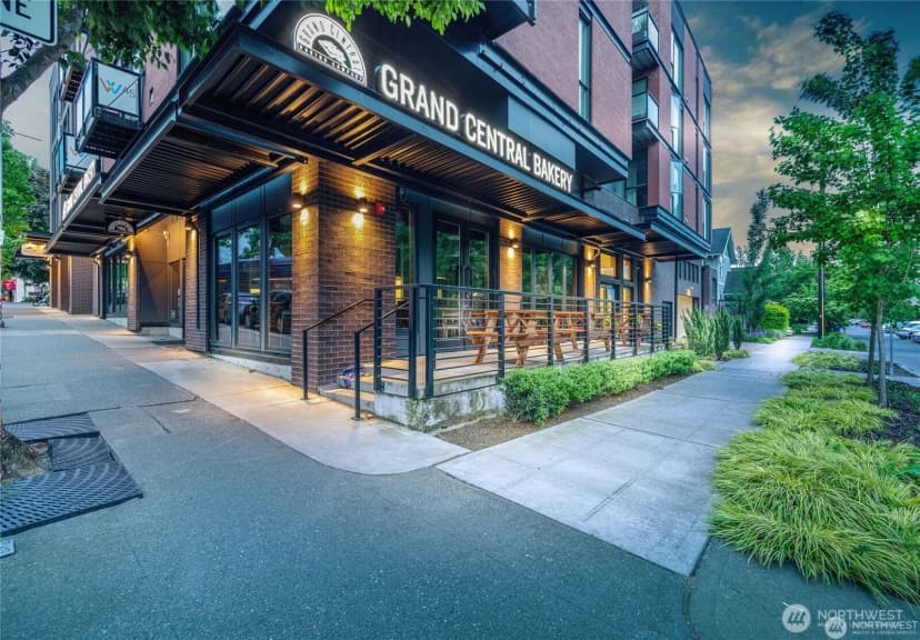 Property photo for 1601 N 45th Street #307, Seattle photo 18