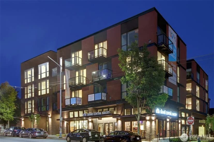 Property photo for 1601 N 45th Street #307, Seattle photo 17