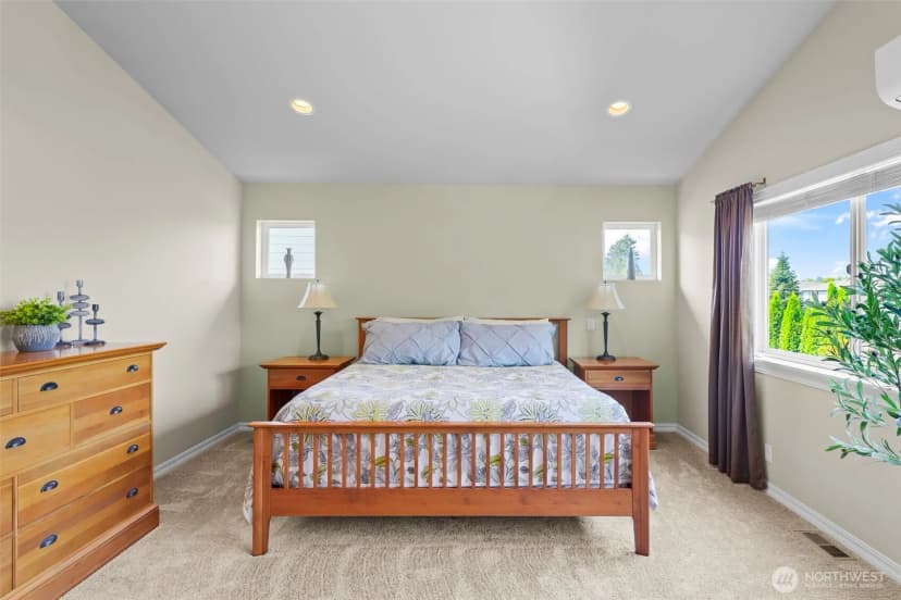 Property photo for 4818 Ne 1st Street, Renton photo 19