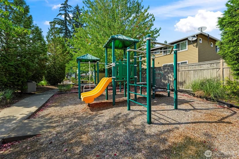 Property photo for 4818 Ne 1st Street, Renton photo 39